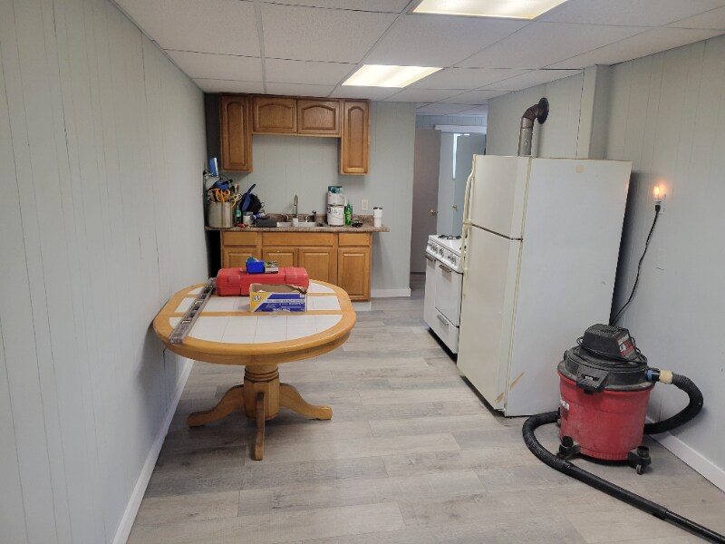 49 Pleasant St Unit 49 pleasant st, ster, MA 01570 Room for Rent