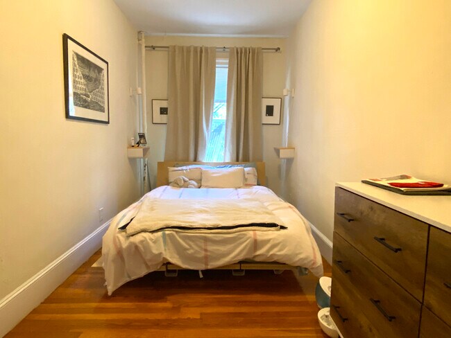 Foto del edificio - 1069 Beacon St