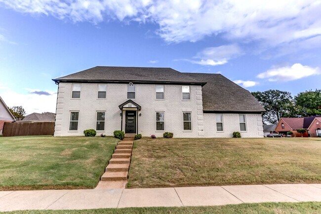 Foto del edificio - Beautiful 4 bedroom 2.5 bath - 1/2 Off The 1st Month's Rent
