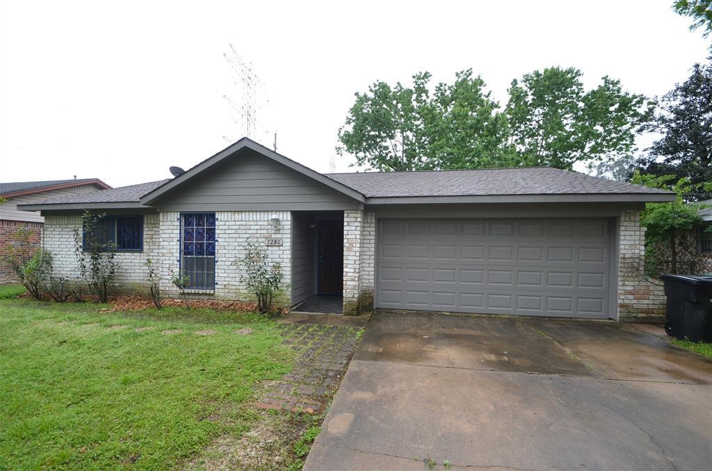 Primary Photo - 7230 Oak Village Dr