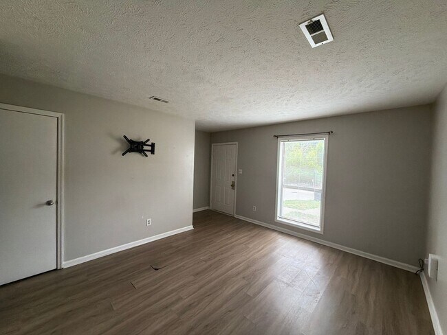Foto del edificio - New Listing!