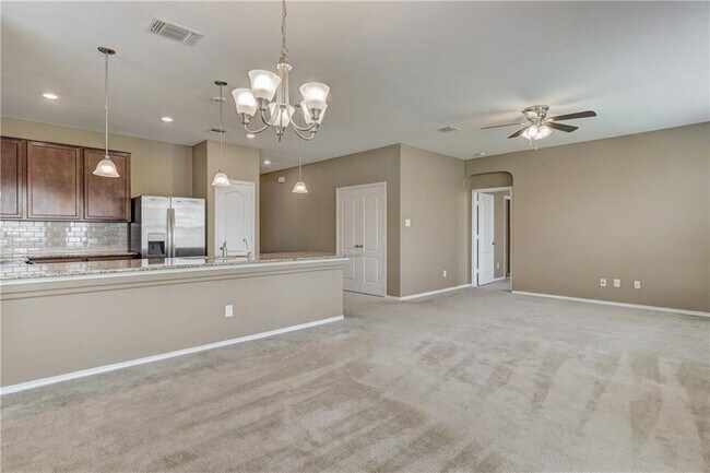 Foto del edificio - 7928 Bassano Dr