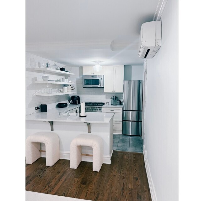 Foto del edificio - 49 E Cedar St