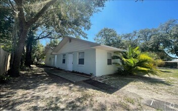 Building Photo - 9092 W Fort Island Trail