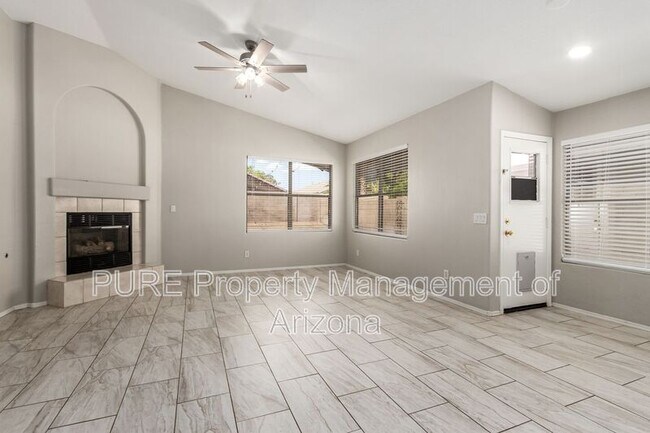 Building Photo - 9438 E Plana Ave