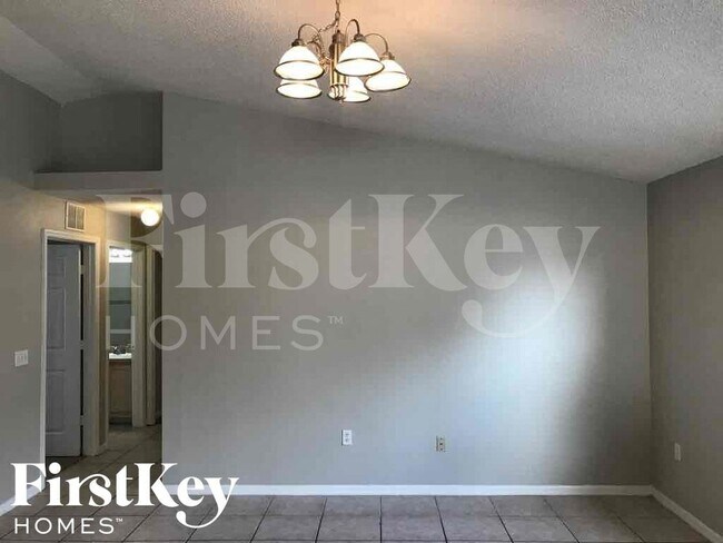 Building Photo - 7428 Little Pond Ct