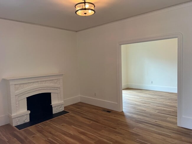 Building Photo - 708 N L St