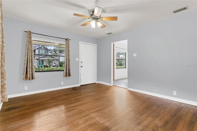 Foto del edificio - 1700 Ferris Ave