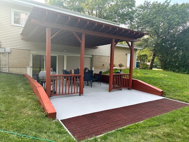 Foto del edificio - 104 Graymoor Ln