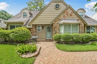 Building Photo - 14915 Chadbourne Dr