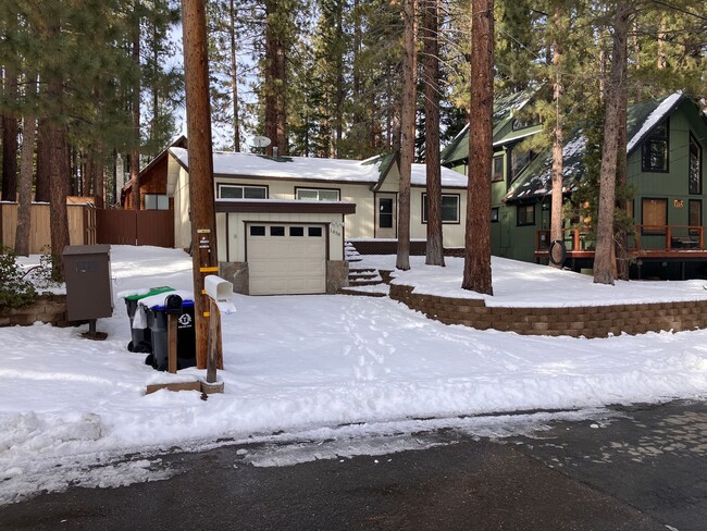 Foto del edificio - 3 bedroom cabin with garage