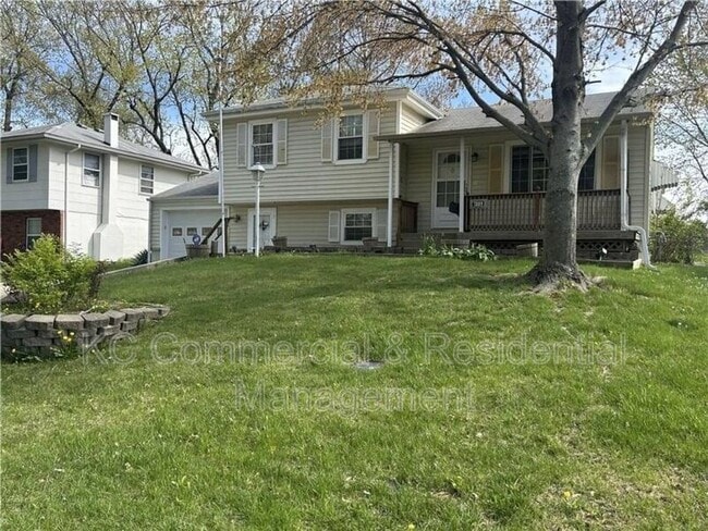 Building Photo - 7809 NE San Rafael Dr