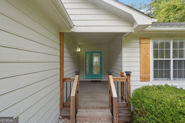 Foto del edificio - 3149 Lakeview Pkwy