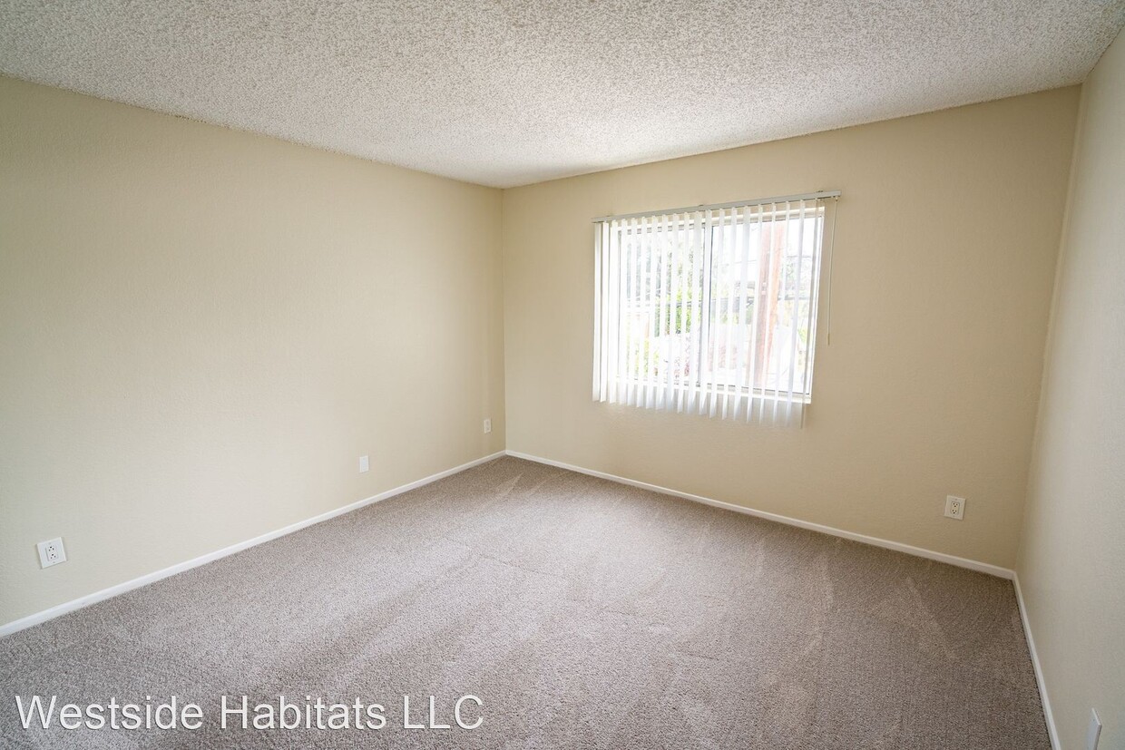 Primary Photo - 14230 Victory - fully renovated unit in Va...