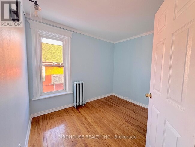 Building Photo - 23 Cambridge St S