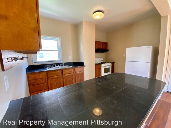 Building Photo - 5 br, 1 bath House - 7508 Ellesmere St
