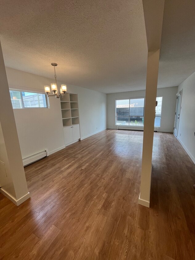 Building Photo - Pineview Place