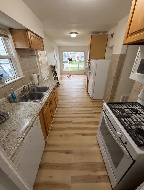 Foto del edificio - 1015 Dawnwood Dr