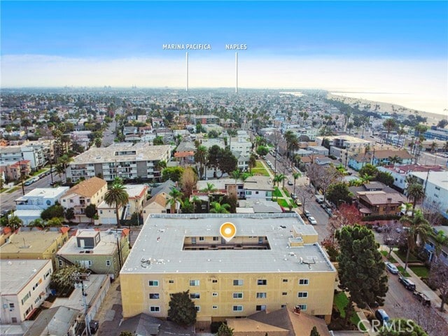 Foto del edificio - 3665 E 1st St