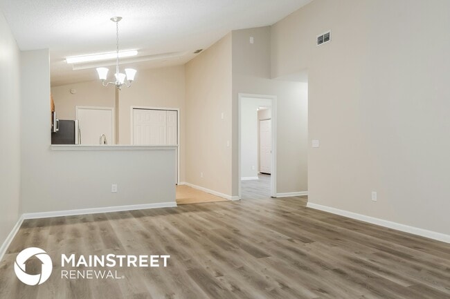 Building Photo - 8761 Pinevalley Ln