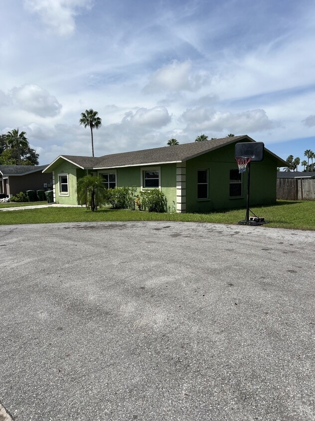 Photo - 1721 17th St E (Bradenton, FL)