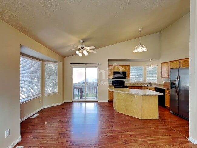 Building Photo - 3595 S Feulner Dr