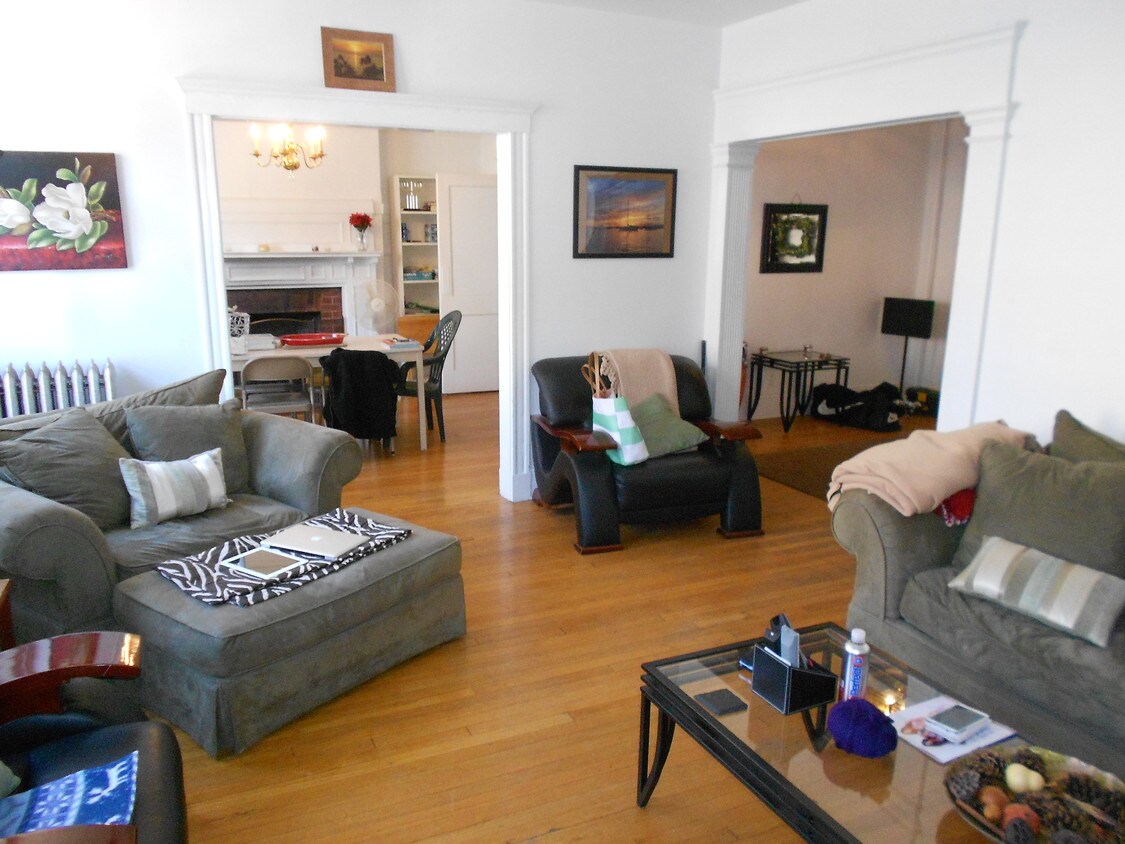Living Room - 106 Strathmore Rd