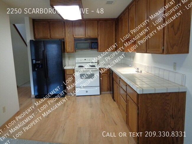 Foto del edificio - 2250 Scarborough Dr