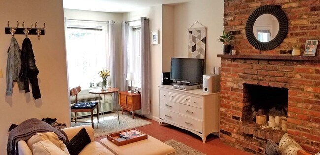 Foto del edificio - 628 A St NE