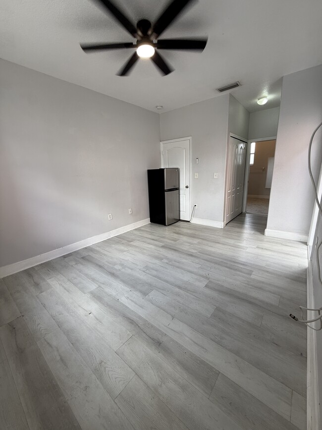Building Photo - 6651 SW 158th Ct