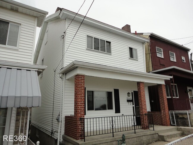 Building Photo - 5 br, 2 bath House - 26 Sharon St South Si...
