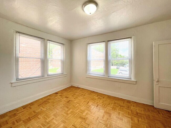 Foto del edificio - 7202 Lyndover Pl