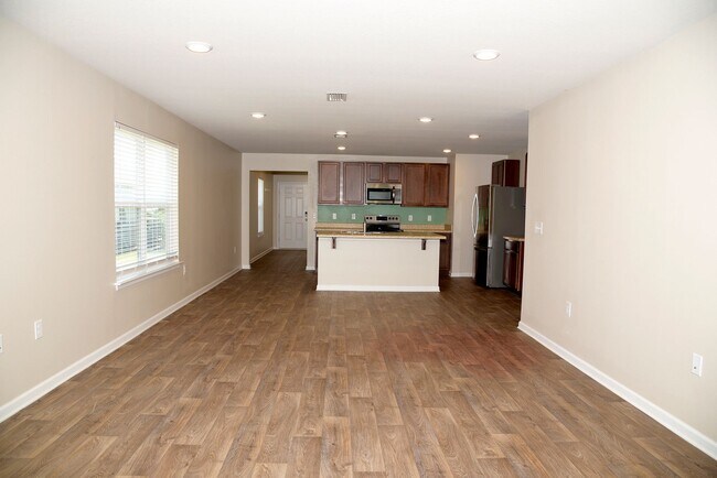 Building Photo - Highly desirable Hammock Bay home!
