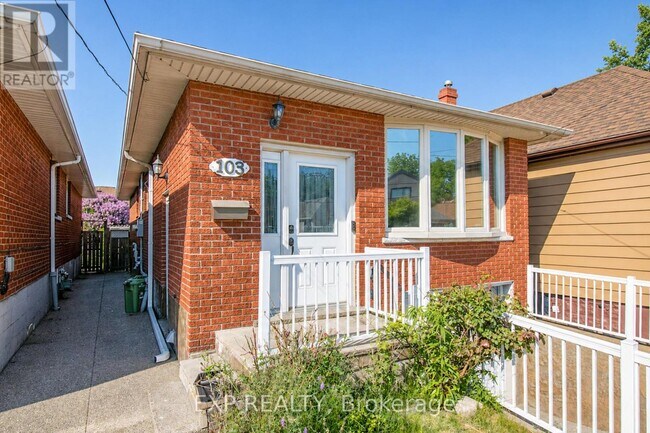 Photo du bâtiment - 103 McAnulty Blvd