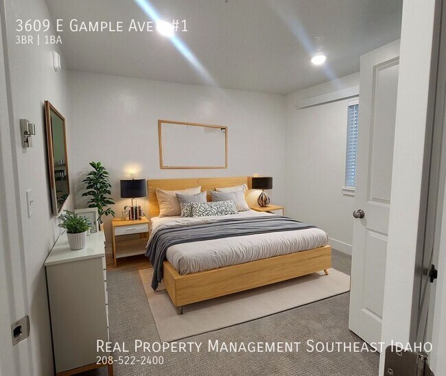Building Photo - Brand New & Modern 3 Bedroom, 1 Bathroom -...