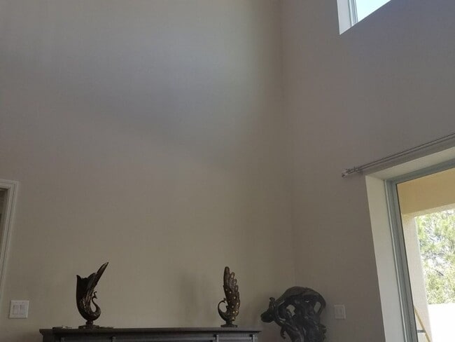 Foto del edificio - 3 Bedroom Townhome in Tampa