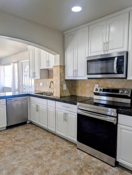 Foto del edificio - 1016 W Manhatton Dr