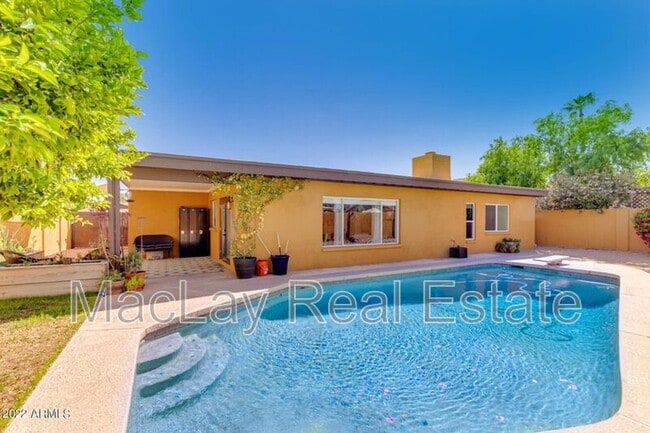 Building Photo - 1320 W Pecos Ave