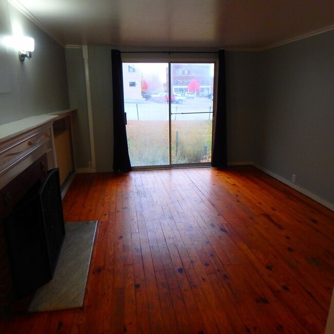 Building Photo - 45 Lowell Street - 9