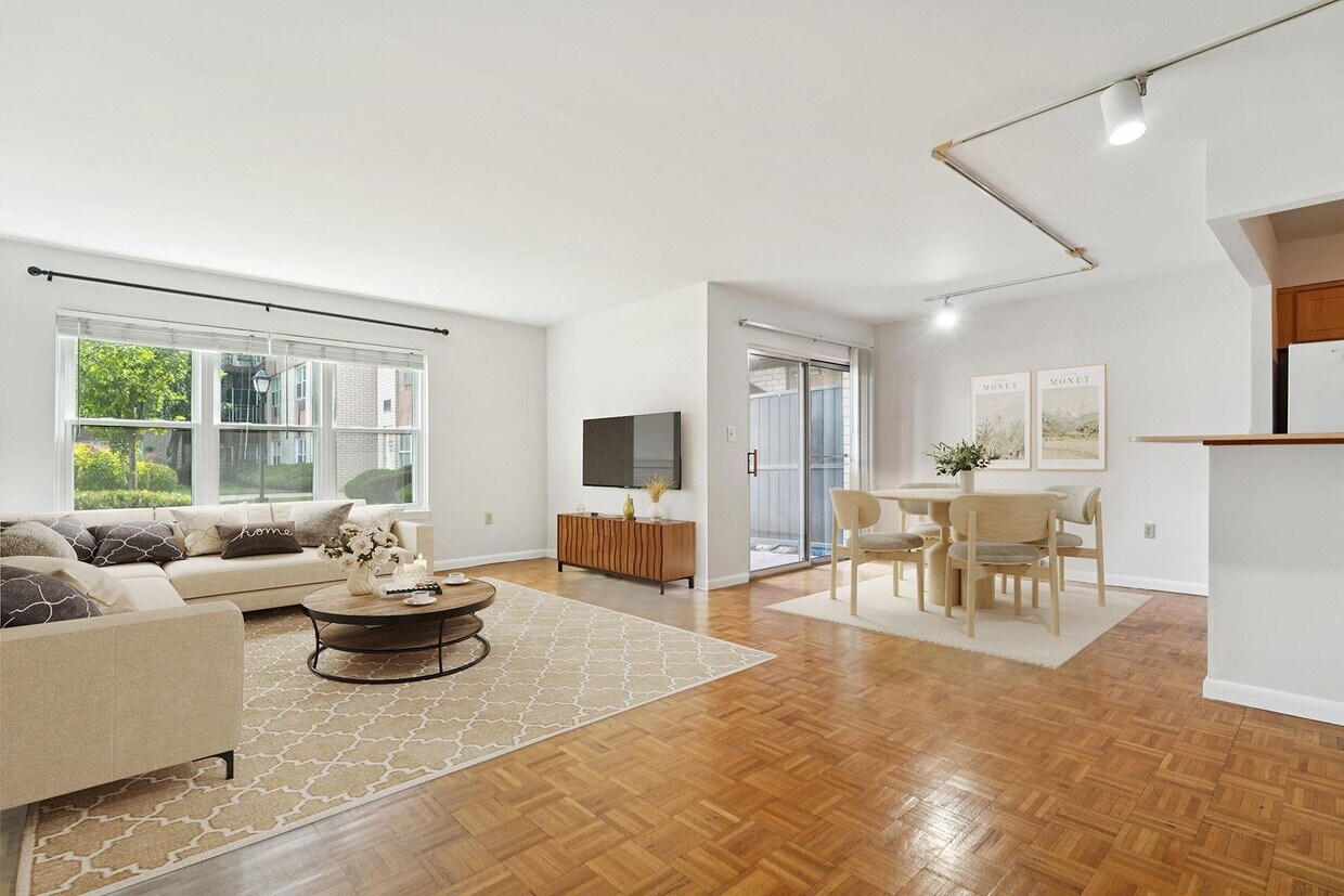 Foto principal - 1111 River Rd