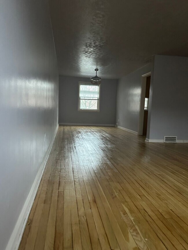 Building Photo - 4057 Township Pkwy