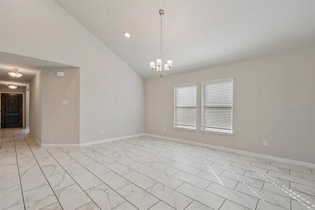 Building Photo - 112 Comet Pointe Dr