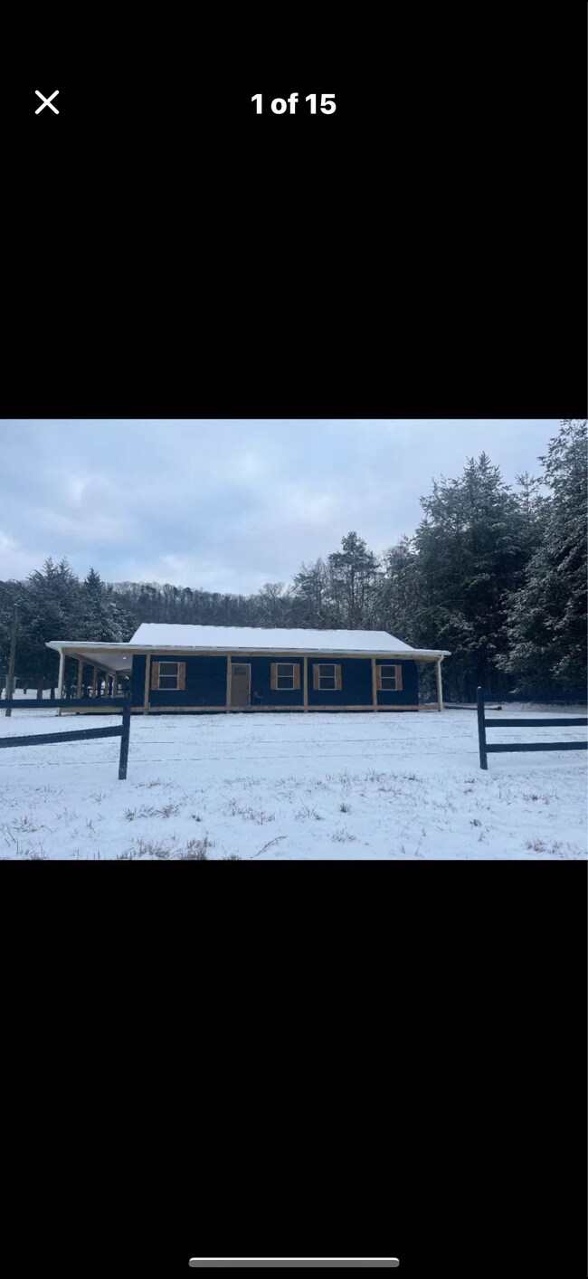 Foto del edificio - 3936 E Raccoon Valley Dr