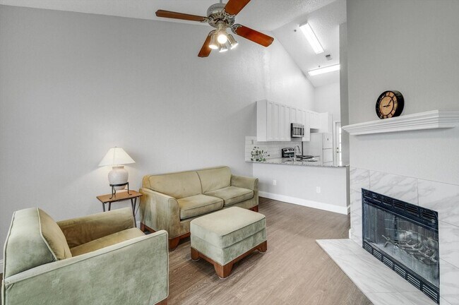 Foto del edificio - 4800 W Lovers Ln