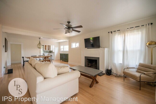 Foto del edificio - 3 br, 2 bath House - 1348 N Wilson Ave