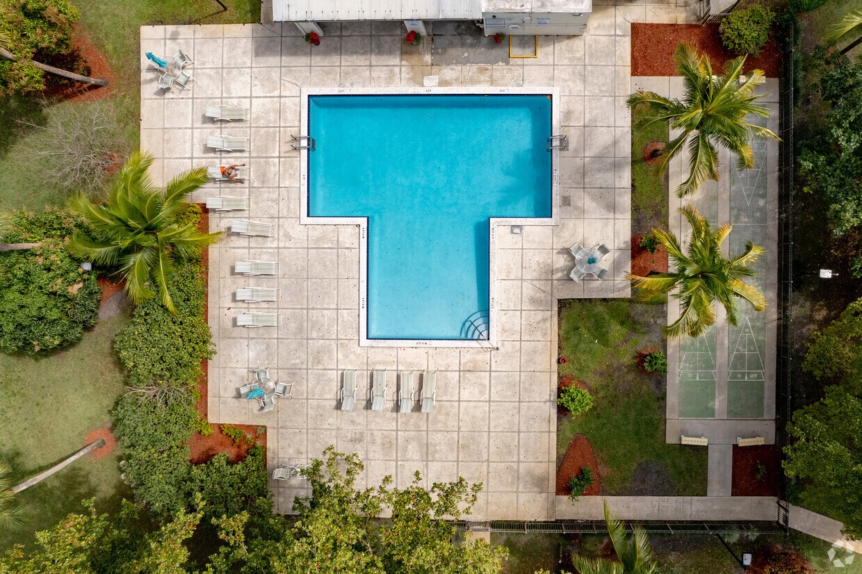 5155 - 6085 E Sabal Palm Blvd - The Gardens of Sabal