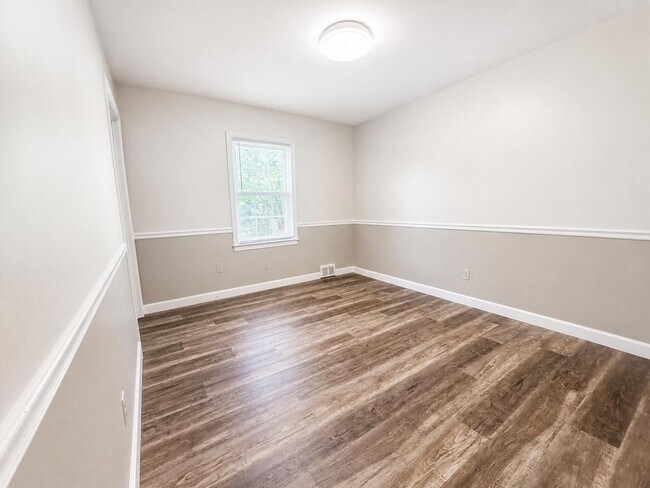 Foto del edificio - 2881 Woodworth Dr