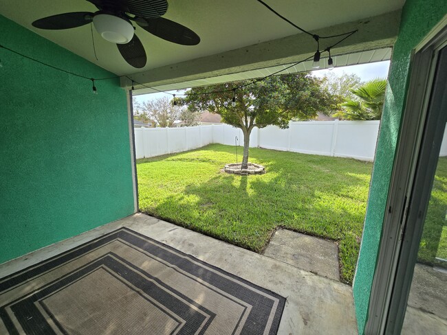 Building Photo - 1124 Lumsden Pointe Blvd