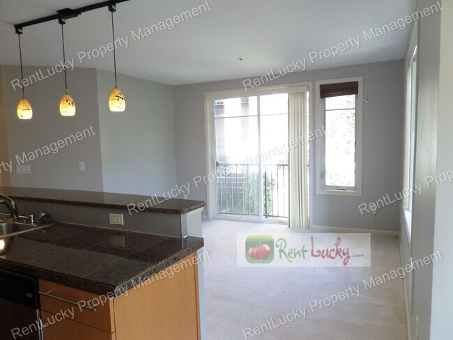 Foto del edificio - GORGEOUS & LARGE 1-Bedroom Unit w/Office N...