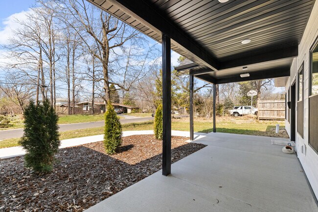 Foto del edificio - 1020 Crestland Ave